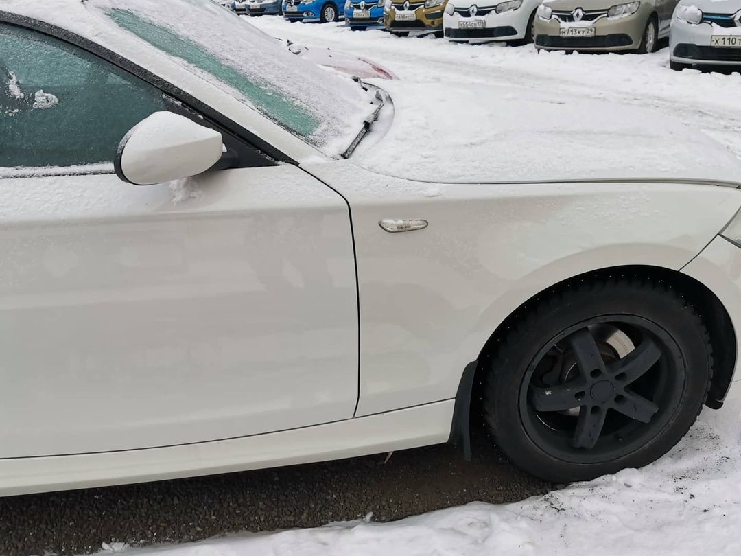 Осмотр BMW 1 2008 года или 50 оттенков белого.